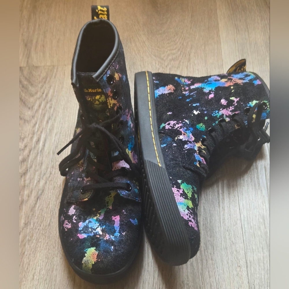 Dr. Martens Sheridan Rainbow, Size # 6